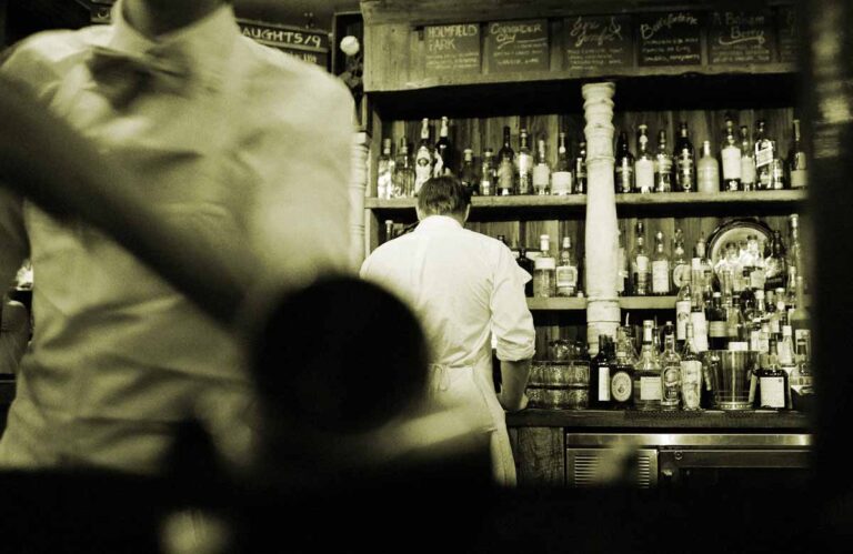 Chat with former Cockatoo employee